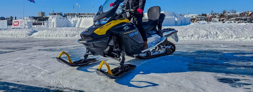 Yellowknife : combo aventure guidée en motoneige et grotte de glace