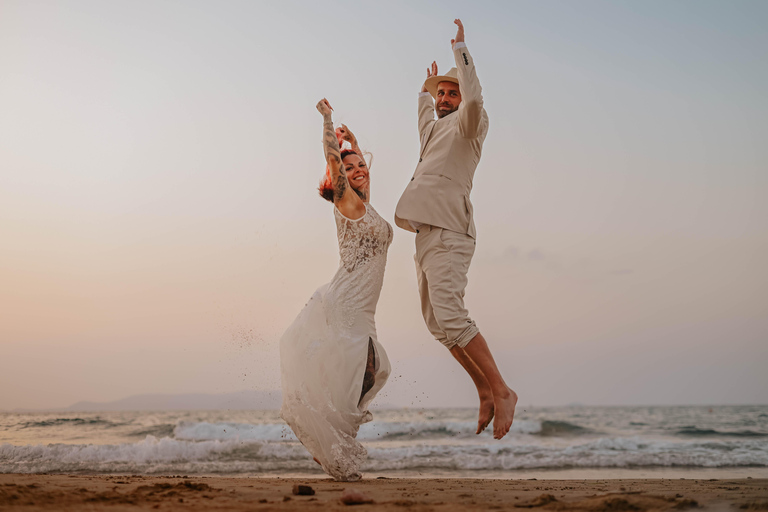 Alcudia: Playa de Alcudia Beach Photoshoot Experience Ultimate Photoshoot – All Digital Photos Included