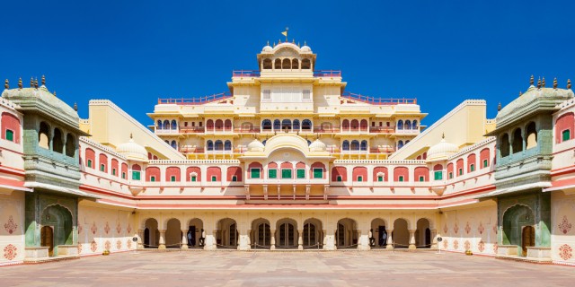 Jaipur Half Day Tour City Palace, Hawa Mahal & Jantar Mantar