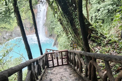 Río Celeste and Katira Labyrinth experience