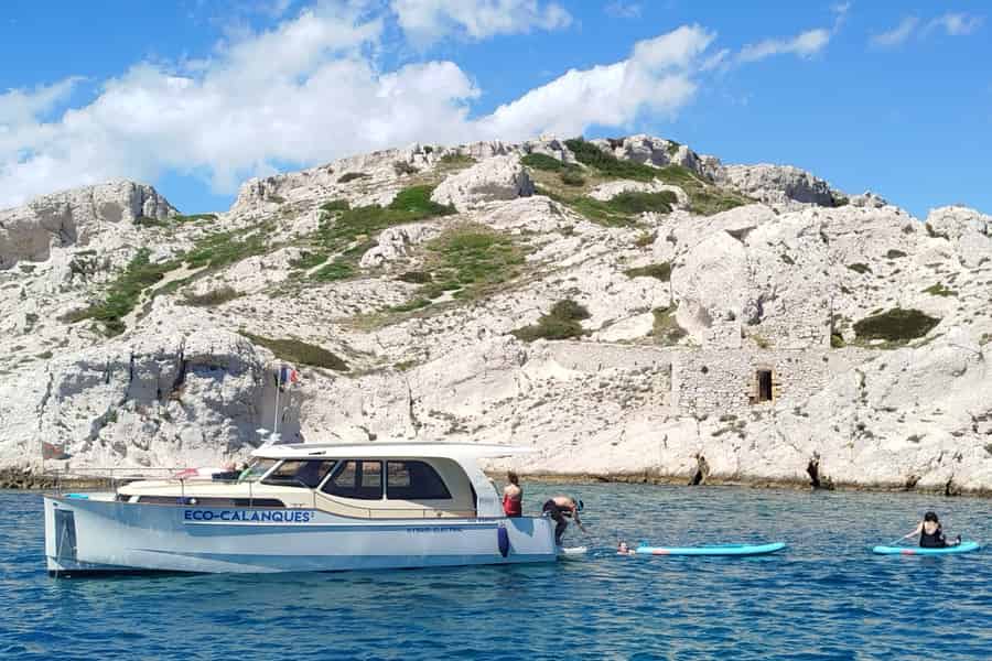 Bootsfahrt und Schwimmen in den Calanques + Paddel-Option. Foto: GetYourGuide Bootsfahrt und Schwimmen in den Calanques + Paddel-Option. Foto: GetYourGuide
