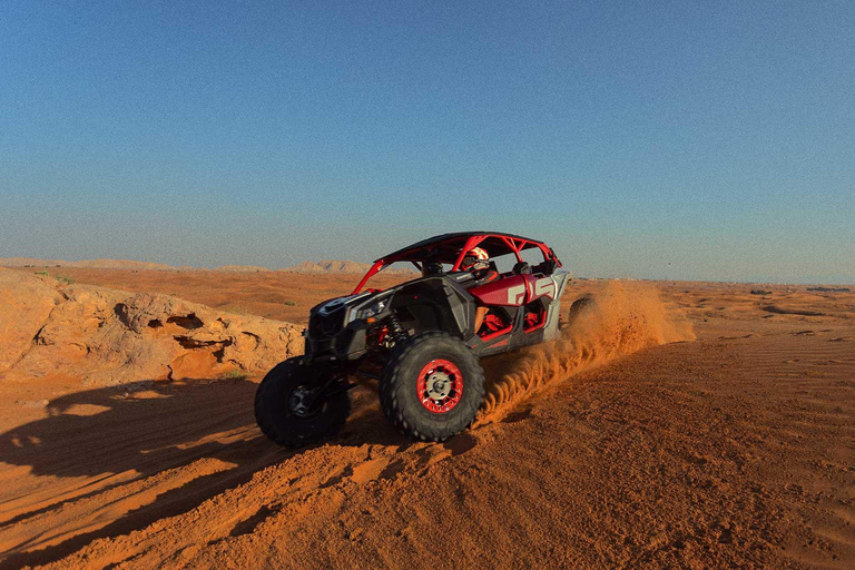 رحلة ركوب الجمال التقليدية في الدوحة وتجربة قيادة سيارات الدفع الرباعي الحديثة على الطرق الوعرةال