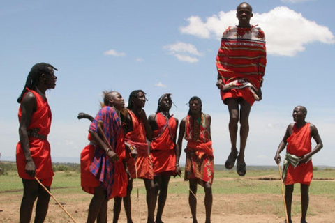 TOUR GIORNALIERO DI ESPERIENZA CULTURALE NEI VILLAGGI MASAI.TOUR DI UN GIORNO DELL&#039;ESPERIENZA CULTURALE DEL VILLAGGIO MASAI.