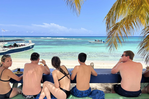 La Romana: rejs wycieczkowy na wyspę Saona z lunchemLa Romana: Rejs wycieczkowy na wyspę Saona z lunchem