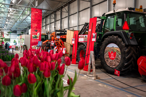 Tulip Experience and Tulip Fields Tour from Amsterdam