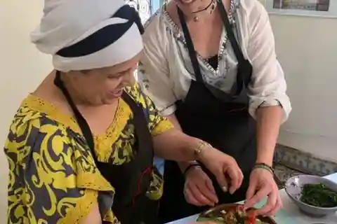 Marokkansk madlavningskursus med en lokal kok i Marrakech