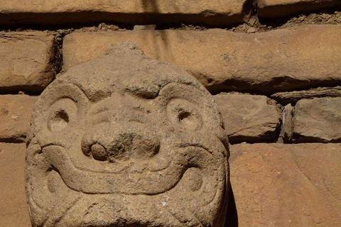 Från Huaraz ||Chavin de huantar/museum/ querocochas lagun