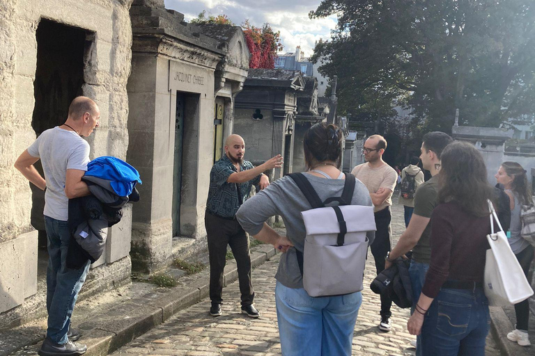 Montmartre for Art Lovers - Walking tour with Expert Guide Montmartre for Art Lovers - Fun walking tour with Billy.