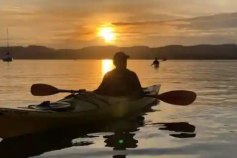 KAYAK SAFARI