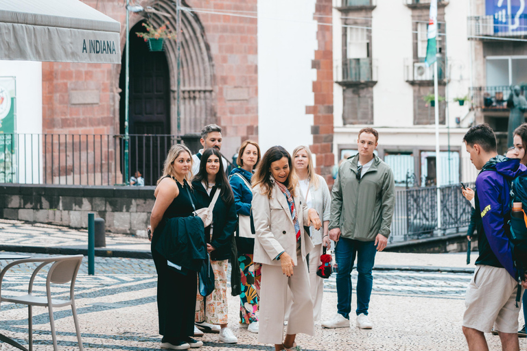 Sunday Stroll in Funchal: Bites and Delights