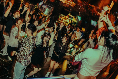 Hanoi Nightlife Bar Crawl: Music, Drinks & Good Vibes