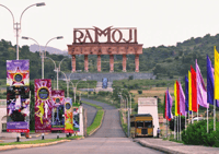 Gita di un giorno a Sanghi Temple & Ramoji Film City (tour privato) - Housity