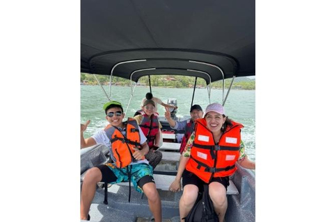 From Panama City: Caribbean Sightseeing Tour + Portobelo + Mangroves and Beaches