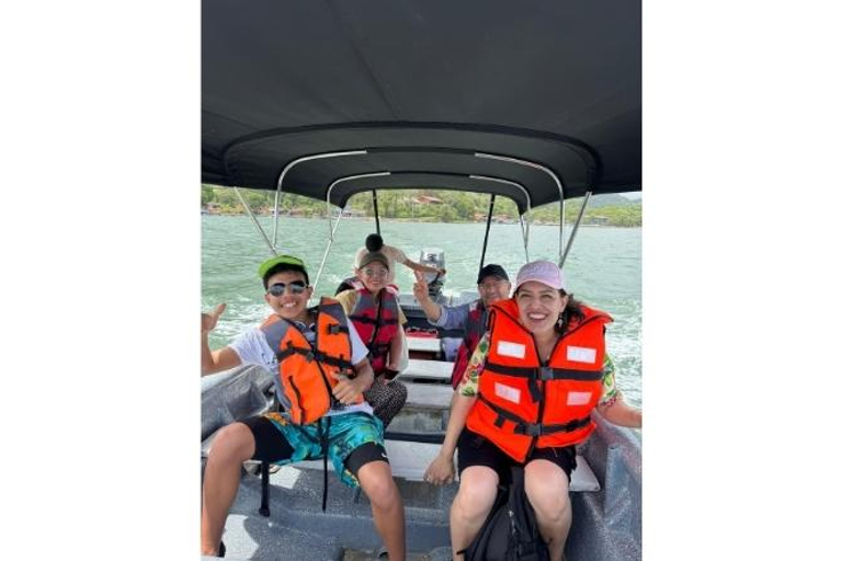 From Panama City: Caribbean Sightseeing Tour + Portobelo + Mangroves and Beaches
