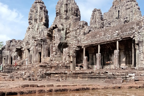 Siem Reap: Tur i liten grupp 1 dagstur på Angkor WatTur i liten grupp på franska