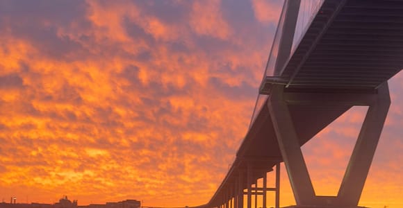 Charleston: Hafen-Sonnenuntergangsfahrt ab Shem Creek – mit Musik