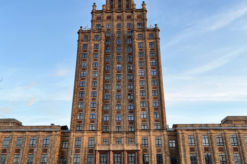 Riga: Soviet-Era City Tour in a Vintage Soviet Car