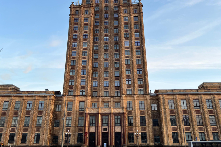 Riga: Soviet-Era City Tour in a Vintage Soviet Car