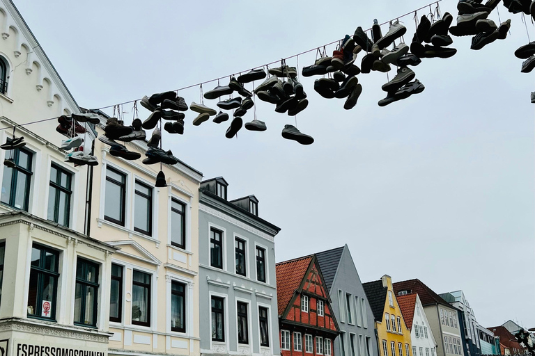 Flensburg: Running tour with insider tip guarantee Group tour (Meeting point: Deutsches Haus)