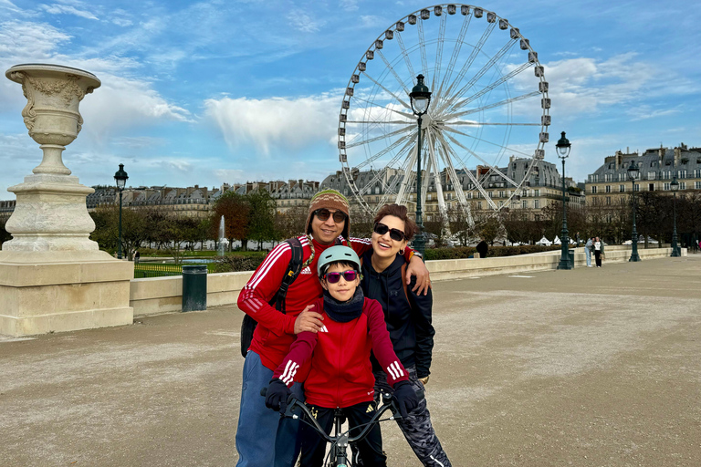 Paris: Guided City Highlights Bike Tour Day Tour