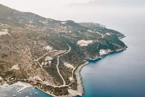 ⏱️ Zakynthos Highlights in 7h – Shipwreck + Sea & Land Tour