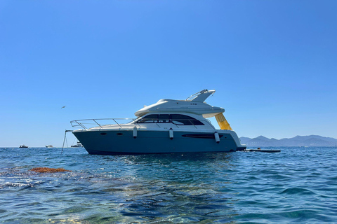 Cannes: Boat cruise to the Leyrins Islands or the Rochers Rouges 4-hour boat ride on an 11m boat, Departure from Cannes