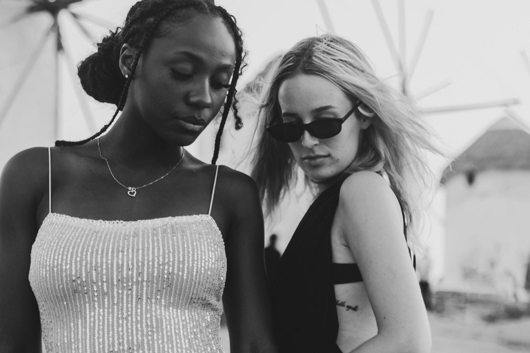 Mykonos: Private Photoshoot with a Professional Photographer