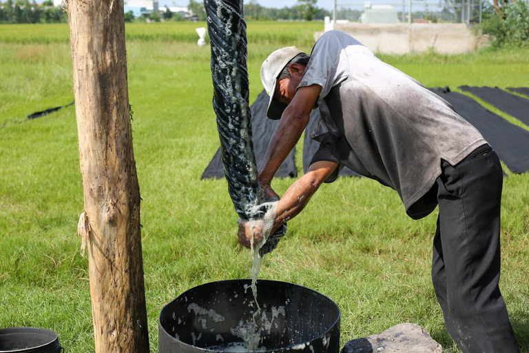 Hanoi: Parfümpagode mit Bootsfahrt oder Lotus-SeidendorfPrivate Tour: Parfümpagode, Lotus-Seidendorf und Weihrauch