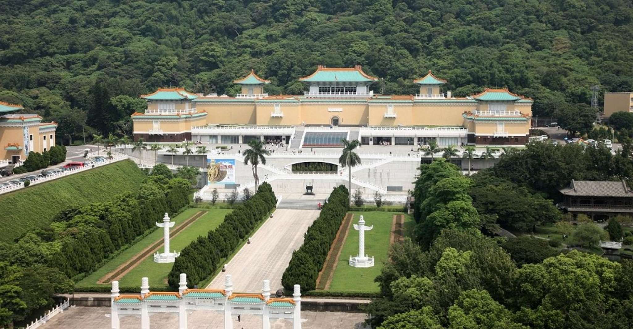 Taipei: National Palace & Shung Ye Aborigines Museums Ticket