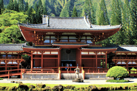 Oahu: The Ultimate Private Circle Island Tour 5-7 Guests