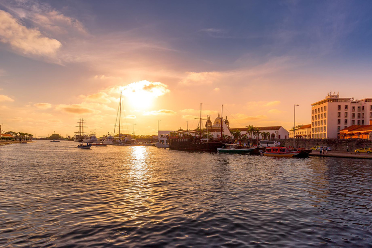 Tour en bateau privé au coucher du soleil à Carthagène