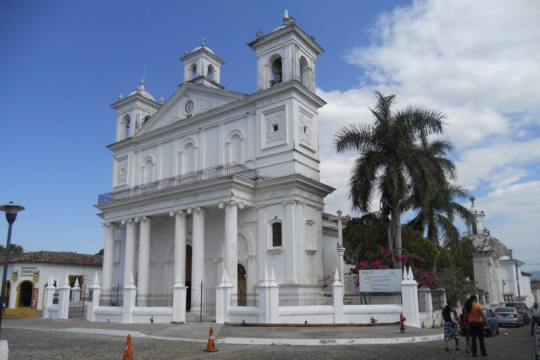 Suchitoto: 2-Night Romantic Getaway with Boat Ride