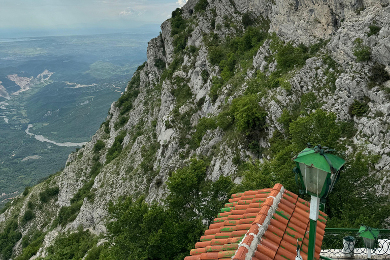 From Tirana: Kruja, Skanderbeg Museum & Sarisalltik Tour