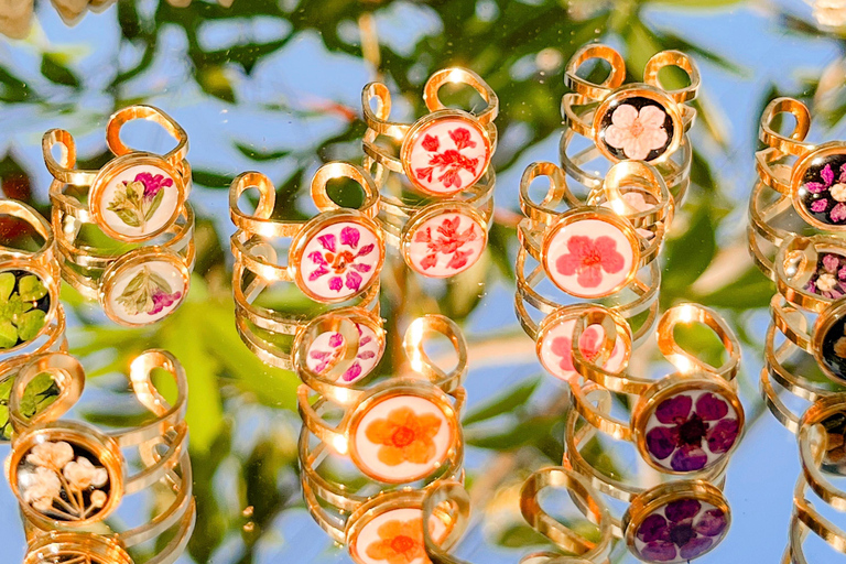 Yogyakarta: Pressed Flower Jewelry Resin Workshop