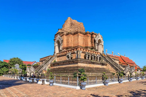 Chiang Mai: Exploration of Old City by Private Tuk-Tuk