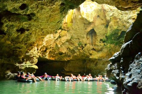 Yogyakarta : Visite de la grotte de Jomblang et de la grotte de Pindul avec déjeuner