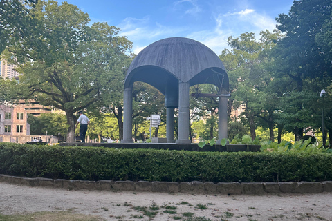 Hiroshima; tour del Museo della Pace e del Castello di HiroshimaHiroshima; Tour del Museo e del Castello del Memoriale della Pace di Hiroshima