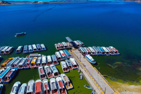 Puno : excursion d&#039;une demi-journée à l&#039;île flottante d&#039;Uros + réalité virtuelleExcursion d&#039;une demi-journée à l&#039;île flottante d&#039;Uros + réalité virtuelle