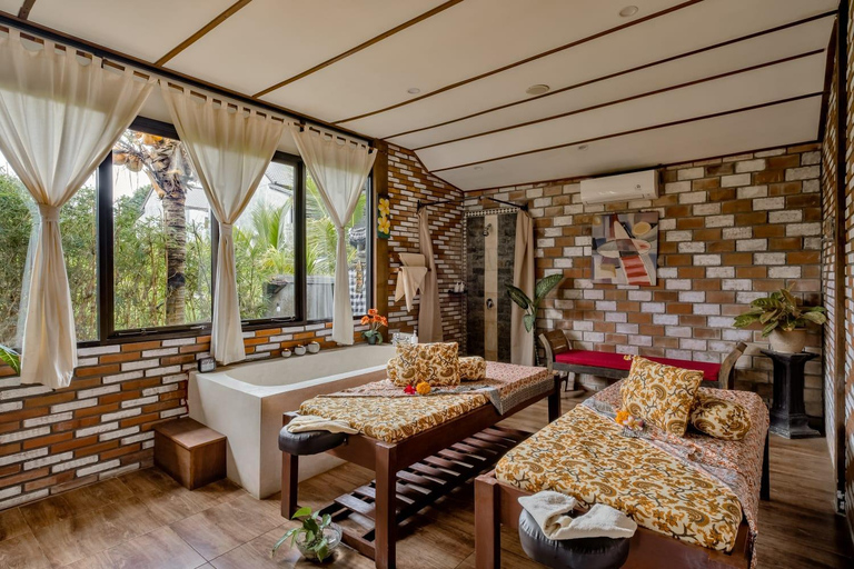 Bali: Ubud Traditionele Balinese Massage Scrub Bloemenbad2 Uur behandeling zonder transport