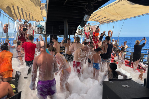 Side: Dolphin Island Boat Trip with Lunch and Swim Stops Dolphin Island Boat Trip with Meeting Point