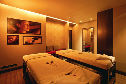 Mumbai: Ayurvedic Therapy at Sohum Luxury Spa Potli Traditional Ayurvedic Massage