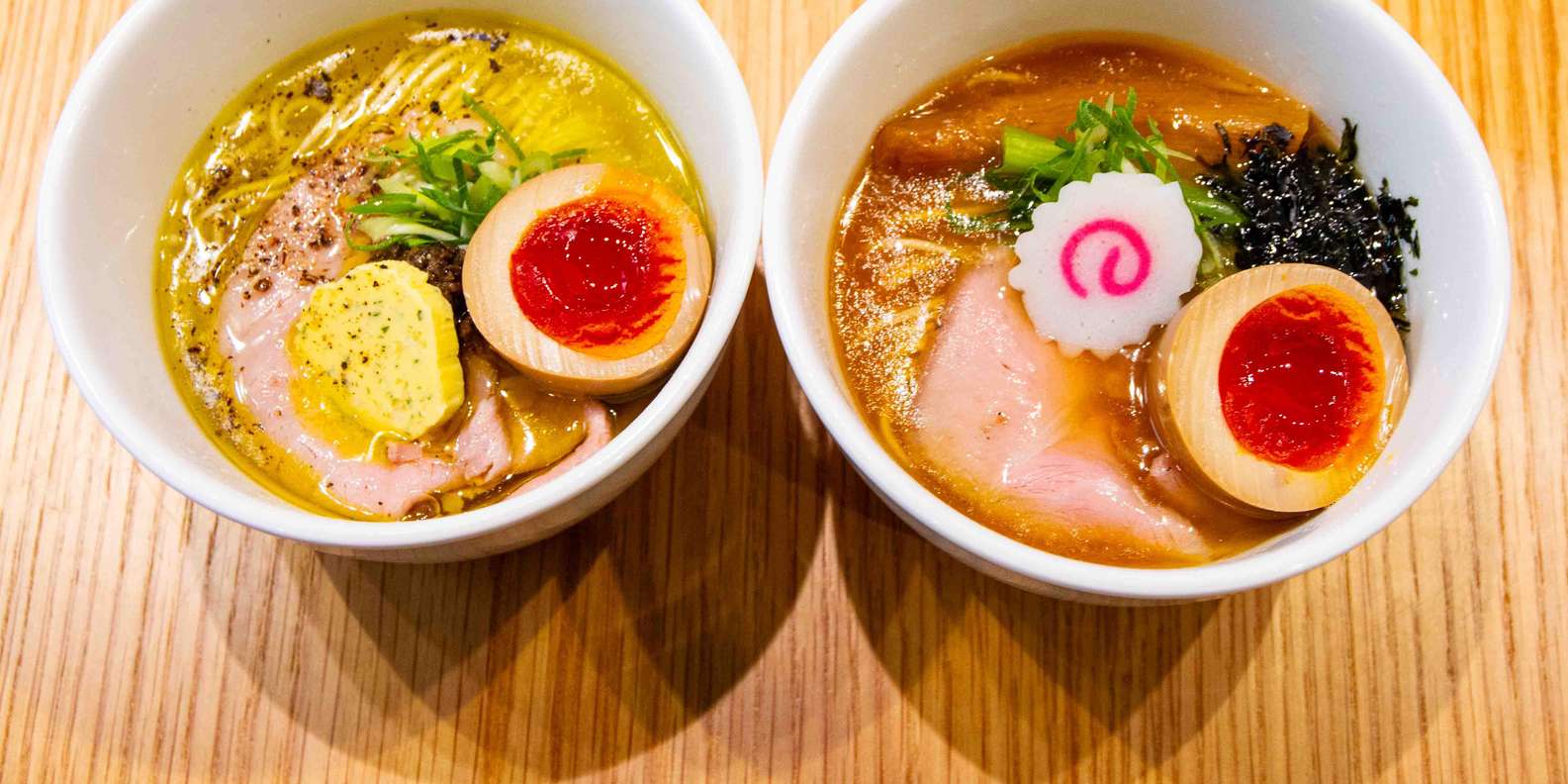 Tokyo: Ramen Tasting Tour with 6 Mini Bowls of Ramen