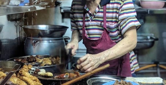 Singapore: Half-Day Street Food & Street Art Walking Tour