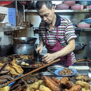 Singapore: Half-Day Street Food & Street Art Walking Tour