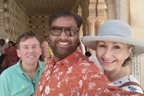 2 Tage Unglaubliche Pink City Jaipur Tour von Delhi mit dem AutoTour mit Auto & Fahrer