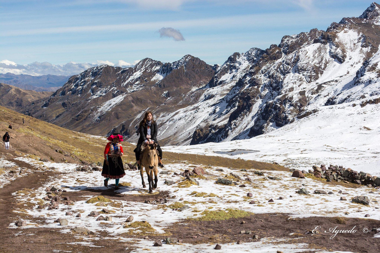 Da Cusco: 7 laghi Ausangate con colazione e pranzoDa Cuzco: trekking di Ausangate di un&#039;intera giornata