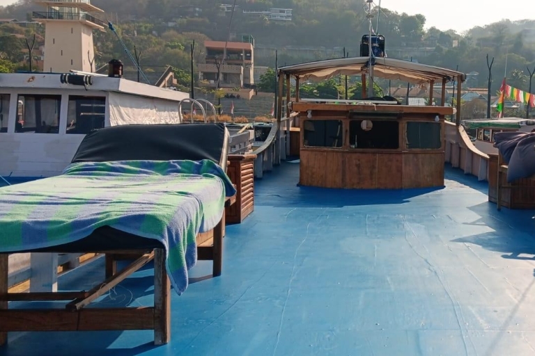 Liveaboard Komodo Tour 3 Days Private Boat - Circuit dans les îles