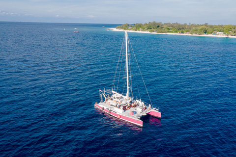 Gili Sailing Experience: Half-Day Sail & Sunset Cruise Gili Sailing Escapade
