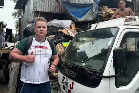 Manila slums: Happy land, smokey mountain and ugbo food park
