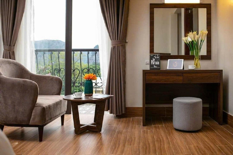 Hanoi 3-Day: Lan Ha - Ha Long Bay & Ninh Binh 5-Star Cruise